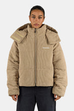 Lade das Bild in den Galerie-Viewer, PEGADOR BLANCA CORDUROY PUFFER JACKET SAND
