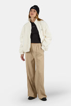 Lade das Bild in den Galerie-Viewer, PEGADOR TAMSIN TEDDY JACKET WARM WHITE
