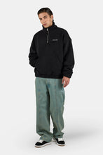 Lade das Bild in den Galerie-Viewer, PEGADOR PUKA TEDDY HALF ZIP SWEATER BLACK
