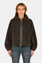 Lade das Bild in den Galerie-Viewer, PEGADOR ENNA TEDDY JACKET WALNUT BROWN
