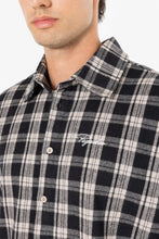 Lade das Bild in den Galerie-Viewer, PEGADOR BEVILL FLANELL SHIRT WASHED DARK STONE BLACK
