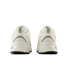 Load image into Gallery viewer, NEW BALANCE 530
