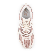 Lade das Bild in den Galerie-Viewer, NEW BALANCE 530

