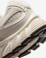 Lade das Bild in den Galerie-Viewer, NIKE V5 RNR
