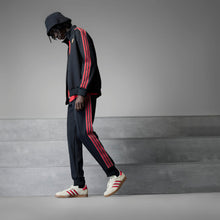 Lade das Bild in den Galerie-Viewer, ADIDAS GAZELLE TERRACE ICON MANCHESTER UNITED CREWHT/MUFRED/CBLACK Bild 11
