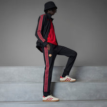 Lade das Bild in den Galerie-Viewer, ADIDAS GAZELLE TERRACE ICON MANCHESTER UNITED CREWHT/MUFRED/CBLACK Bild 7
