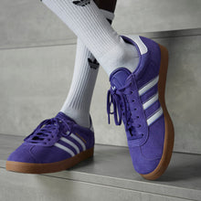 Lade das Bild in den Galerie-Viewer, ADIDAS GAZELLE TERRACE ICONS REAL MADRID UNIPUR/FTWWHT/MAGLIL Bild 3
