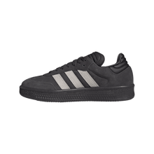 Lade das Bild in den Galerie-Viewer, ADIDAS SAMBA XLG UTIBLK/CHAPEA/UTIBLK Bild 6
