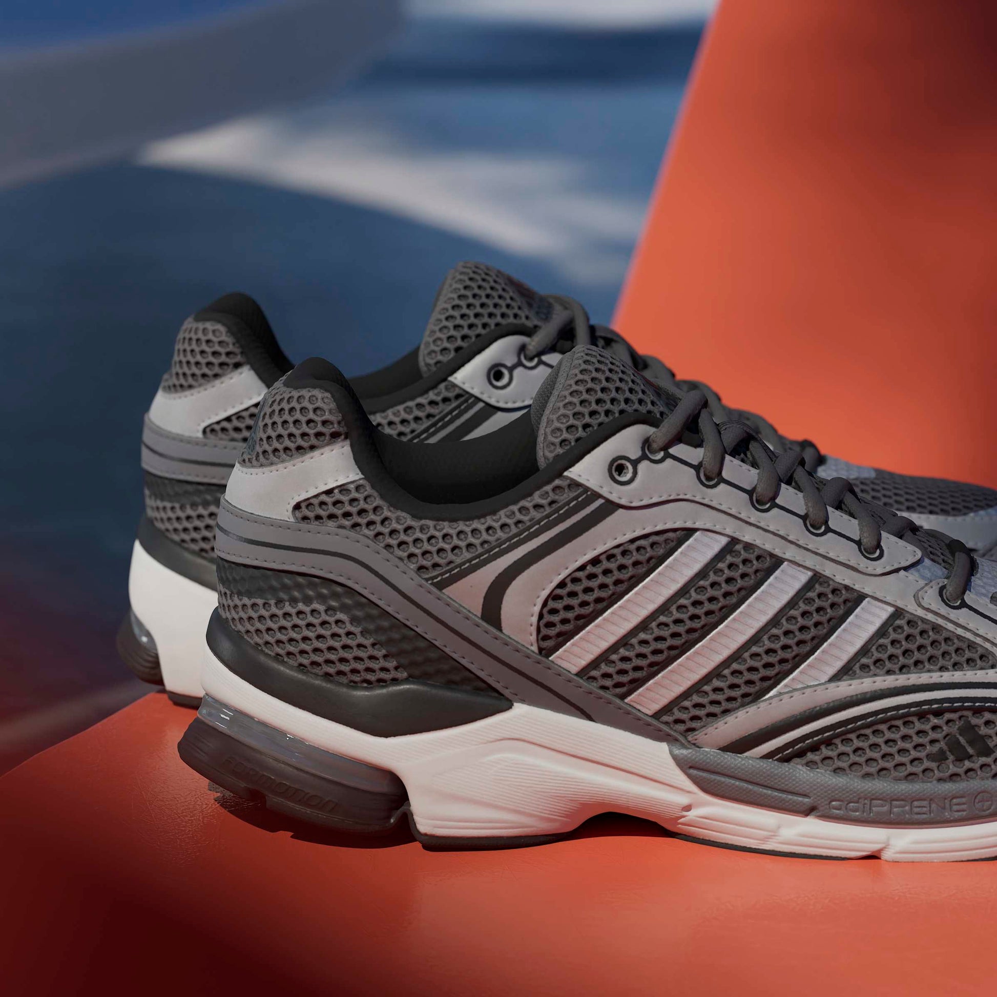 ADIDAS SPIRITAIN 2000 GREFOU/MSILVE/CBLACK Bild 8