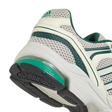 Lade das Bild in den Galerie-Viewer, ADIDAS SPIRITAIN 2000 ALUMIN/ICGOME/COUGRN Bild 7
