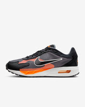 Load image into Gallery viewer, NIKE AIR MAX SOLO SE
