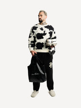 Lade das Bild in den Galerie-Viewer, ANOTHER COTTON LAB ANOTHER COW KNIT SWEATER WHITE Bild 6
