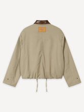 Lade das Bild in den Galerie-Viewer, ANOTHER COTTON LAB TWILL JACKET BEIGE Bild 4
