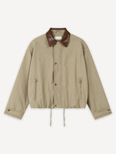 Lade das Bild in den Galerie-Viewer, ANOTHER COTTON LAB TWILL JACKET BEIGE Bild 5
