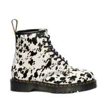 Lade das Bild in den Galerie-Viewer, DR. MARTENS 1460 BEX DALMATINER HAIR ON CREAM+BLACK Bild 1
