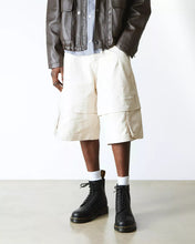 Lade das Bild in den Galerie-Viewer, DR. MARTENS 1460 PASCAL AMBASSADOR BLACK Bild 4
