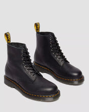 Lade das Bild in den Galerie-Viewer, DR. MARTENS 1460 PASCAL AMBASSADOR BLACK Bild 5
