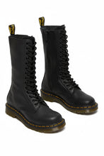 Lade das Bild in den Galerie-Viewer, DR. MARTENS 1899 BLACK VIRGINIA - Bild 10

