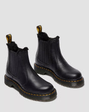 Lade das Bild in den Galerie-Viewer, DR. MARTENS 2976 LEONORE II SOFT GEFÜTTERT BLACK Bild 4
