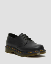 Lade das Bild in den Galerie-Viewer, DR MARTENS 1461 BLACK VIRGINIA - Bild 8
