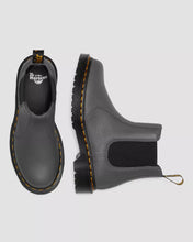 Lade das Bild in den Galerie-Viewer, DR MARTENS 2976 VIRGINIA  GUNMETAL GUNMETAL VIRGINIA Bild 3
