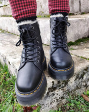 Lade das Bild in den Galerie-Viewer, DR. MARTENS JADON III PISA GEFÜTTERT BLACK Bild 2
