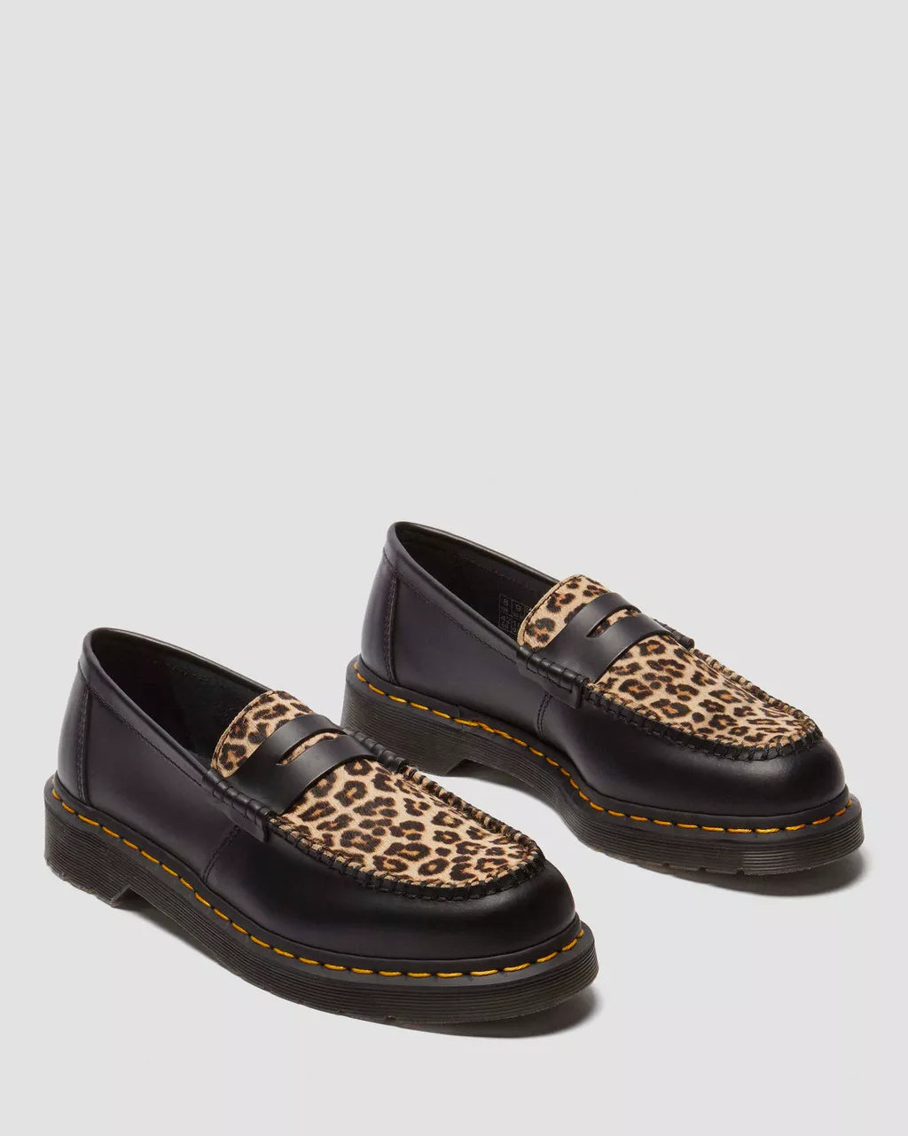 DR. MARTENS PENTON HAIR ON LEO BLACK+LIGHT TAN Bild 4
