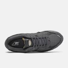 Lade das Bild in den Galerie-Viewer, NEW BALANCE 2002R PROTECTION PACK
