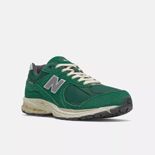 Lade das Bild in den Galerie-Viewer, NEW BALANCE 2002R
