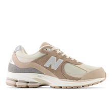 Lade das Bild in den Galerie-Viewer, NEW BALANCE 2002R
