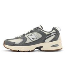 Load image into Gallery viewer, NEW BALANCE 530
