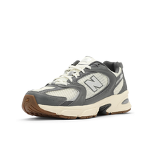 Load image into Gallery viewer, NEW BALANCE 530
