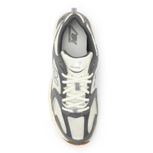Load image into Gallery viewer, NEW BALANCE 530
