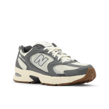 Load image into Gallery viewer, NEW BALANCE 530
