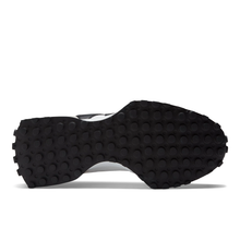 Lade das Bild in den Galerie-Viewer, NEW BALANCE 327
