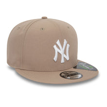 Load image into Gallery viewer, NEW ERA 9FIFTY SNAPBACK CAP NEW YORK YANKEES REPREVE
