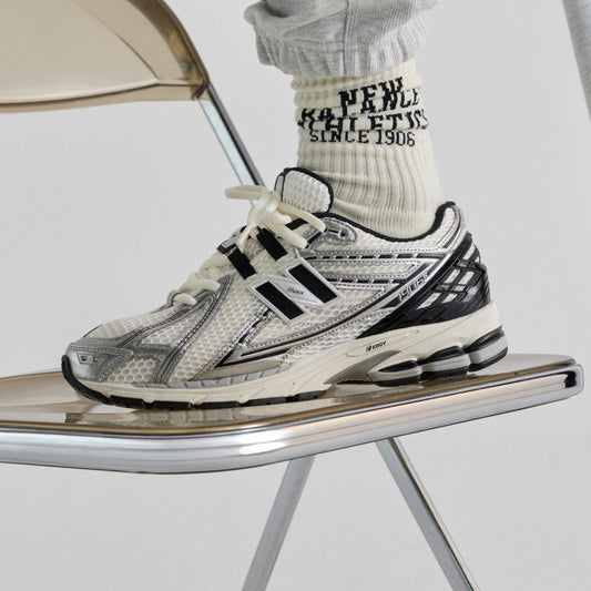 NEW BALANCE 1906R SILVER METALLIC / BLACK / SEA SALT ER Bild 2