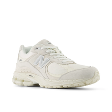 Lade das Bild in den Galerie-Viewer, NEW BALANCE 2002R SEA SALT / SILVER METALLIC Bild 2
