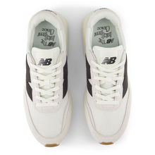 Lade das Bild in den Galerie-Viewer, NEW BALANCE 370 SEA SALT Bild 3
