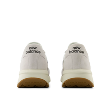 Lade das Bild in den Galerie-Viewer, NEW BALANCE 370 SEA SALT Bild 4
