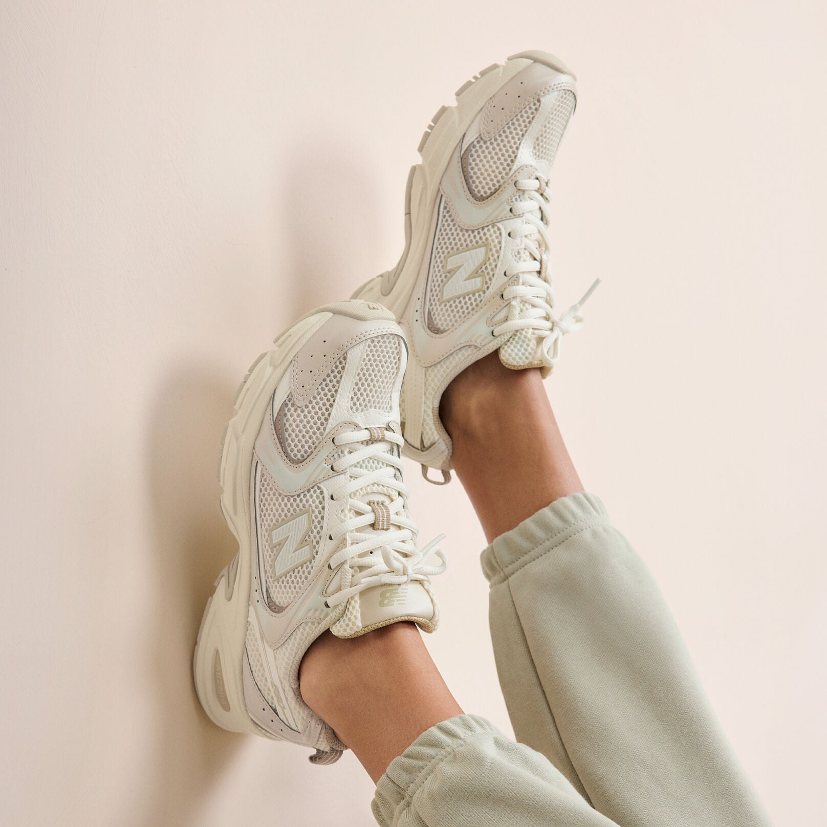 NEW BALANCE 530 BEIGE / ANGORA / INCENSE AA Bild 2