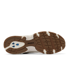 Lade das Bild in den Galerie-Viewer, NEW BALANCE 530 MOONBEAM Bild 5
