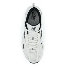 Lade das Bild in den Galerie-Viewer, NEW BALANCE 530 WHITE / BLACK EWB Bild 2
