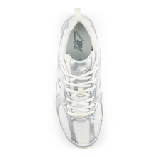 Lade das Bild in den Galerie-Viewer, NEW BALANCE 530 SILVER METALLIC SILVER METALLIC Bild 4
