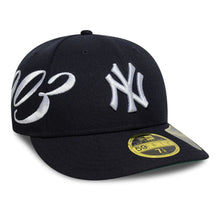 Lade das Bild in den Galerie-Viewer, NEW ERA 59FIFTY FITTED CAP EST NEW YORK YANKEES - Bild 1
