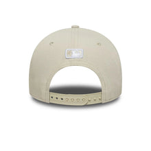 Lade das Bild in den Galerie-Viewer, NEW ERA 9FORTY M-CROWN SNAPBACK DETROIT TIGERS LIGHT BEIGE Bild 4
