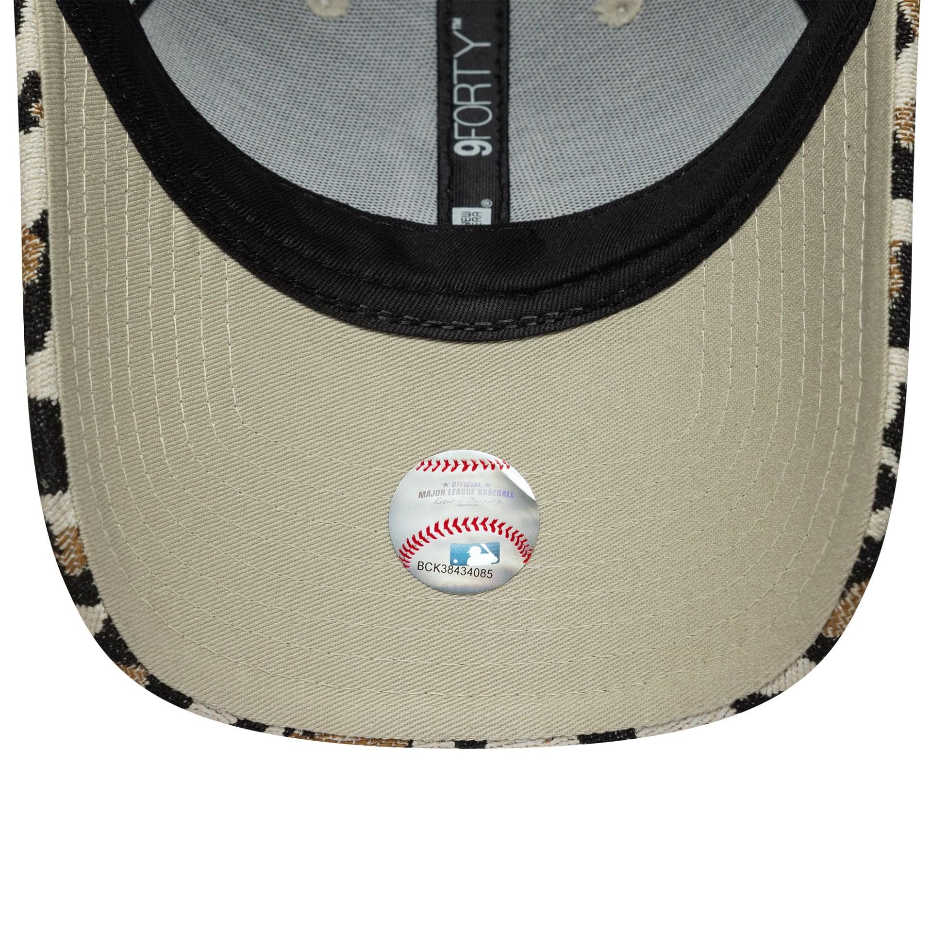 NEW ERA 9FORTY WOMEN MLB LEOPARD MIDI LOGO CAP NEW YORK YANKEES LIGHT BEIGE Bild 5