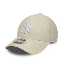 Lade das Bild in den Galerie-Viewer, NEW ERA LINEN 9FORTY M-CROWN CAP NEW YORK YANKEES LIGHT BEIGE Bild 1

