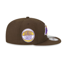 Lade das Bild in den Galerie-Viewer, NEW ERA REPREVE 9FIFTY SNAPBACK CAP LA LAKERS WLTTRP Bild 4
