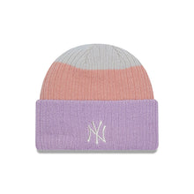 Lade das Bild in den Galerie-Viewer, NEW ERA WMNS STRIPE CUFF KNIT BEANIE NEW YORK YANKEES DILPEASTN Bild 1
